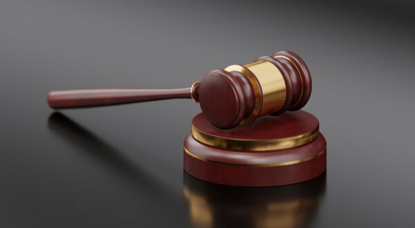 gavel-ga437dc27a_1920 Interdiction des fleurs de CBD en France